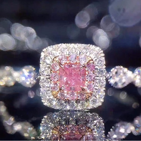 Jewelry - 💝 Engagement Ring💝